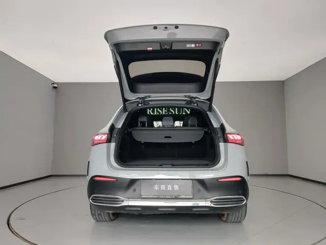 Mercedes-Benz EQE SUV — Фото автомобиля 9
