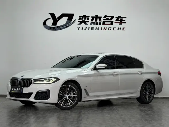 Фотография автомобиля — BMW 5 Series