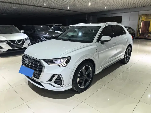 Фотография автомобиля — Audi Q3