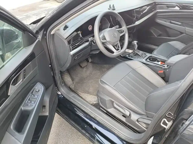 Volkswagen Passat — Фото автомобиля 15
