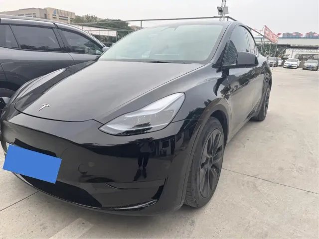 Фотография автомобиля — Tesla Model Y