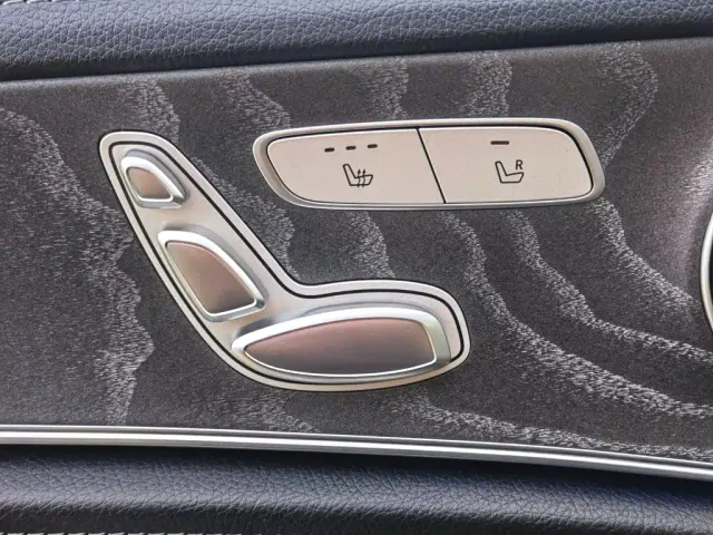 Mercedes-Benz E-Class — Фото автомобиля 29