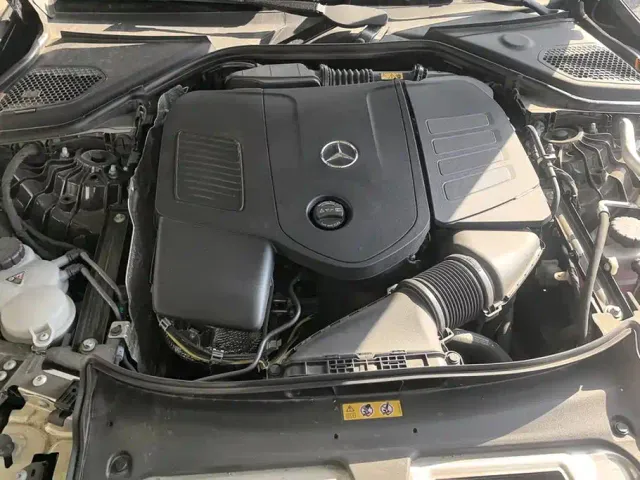 Mercedes-Benz E-Class — Фото автомобиля 10