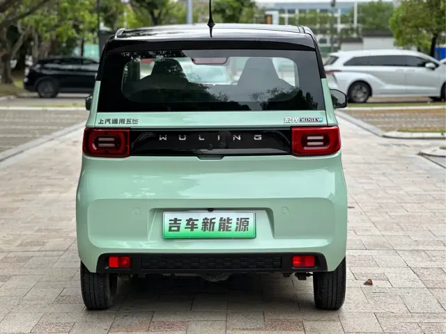 Wuling Hongguang Mini EV — Фото автомобиля 6