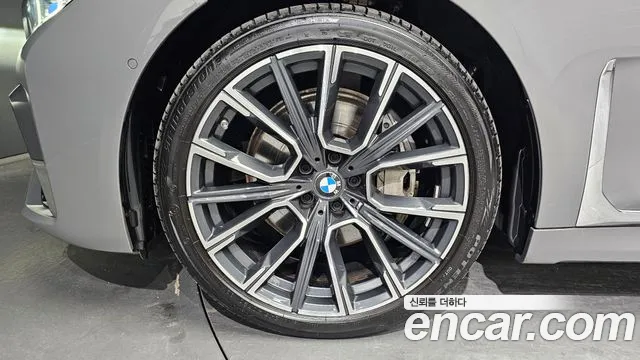 BMW 7 Series — Фото автомобиля 5