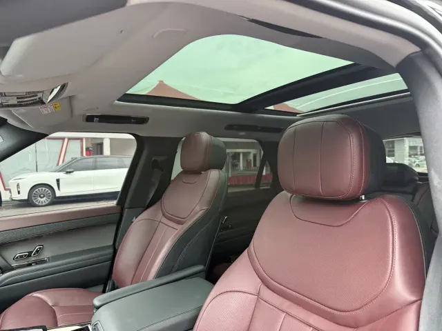 Land Rover Range Rover Sport — Фото автомобиля 7