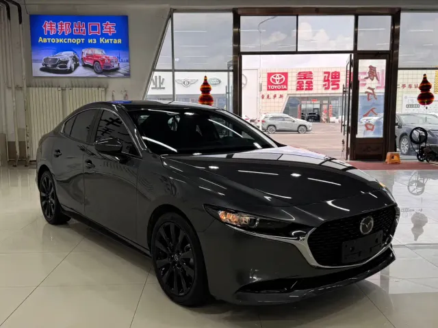 Mazda Axela — Фото автомобиля 3