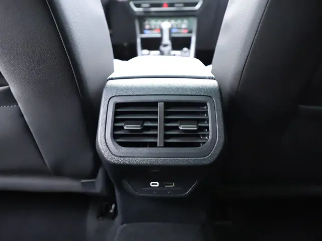 Volkswagen Lavida — Фото автомобиля 14