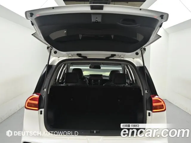 Kia Niro — Фото автомобиля 19