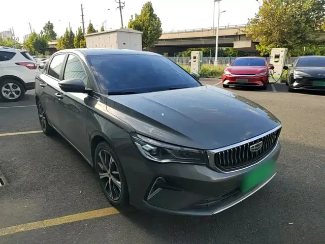Geely Emgrand — Фото автомобиля 3