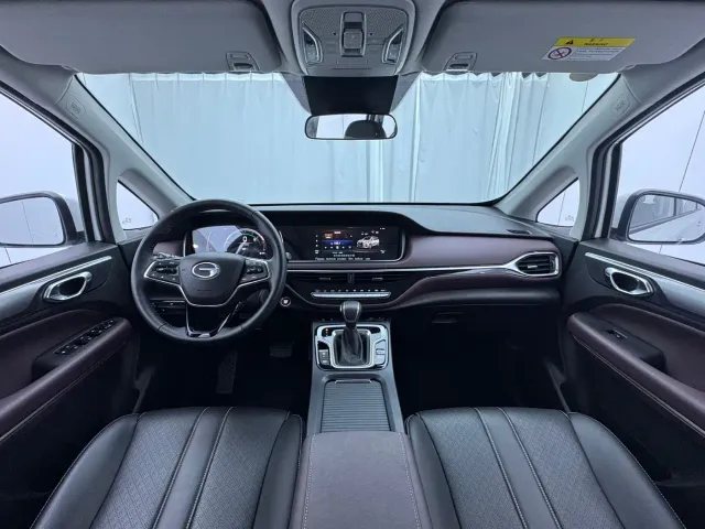 GAC Trumpchi M6 — Фото автомобиля 13