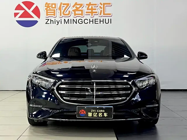 Mercedes-Benz E-Class — Фото автомобиля 2