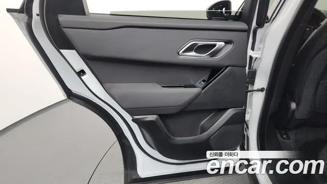 Land Rover Range Rover Velar Range Rover Velar 2.0 P250 Dynamic SE — Фото автомобиля 24