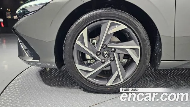 Hyundai AVANTE Новый Avante (CN7) — Фото автомобиля 5