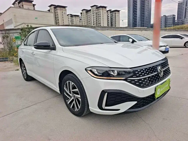 Volkswagen Lavida — Фото автомобиля 3