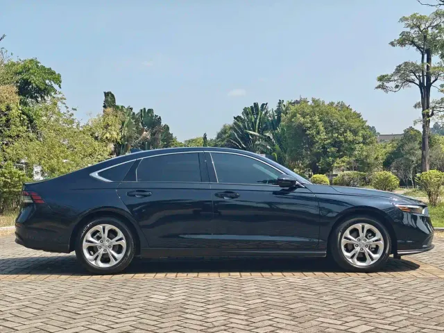 Honda Accord — Фото автомобиля 4