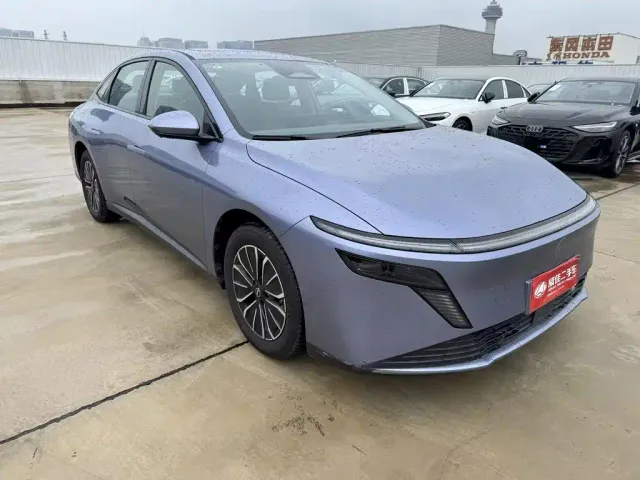 Nissan N6 — Фото автомобиля 3
