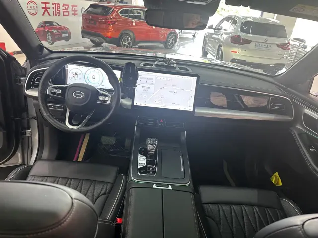 GAC Trumpchi GS8 — Фото автомобиля 15