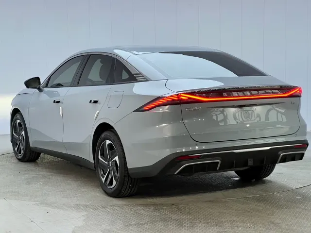 Geely Galaxy L6 — Фото автомобиля 23