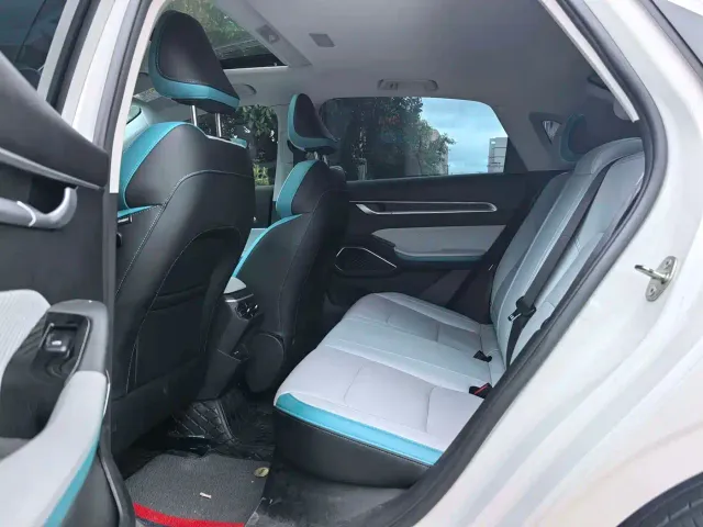 Geely Emgrand — Фото автомобиля 12