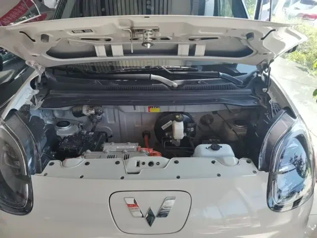 Wuling Hongguang Mini EV — Фото автомобиля 19