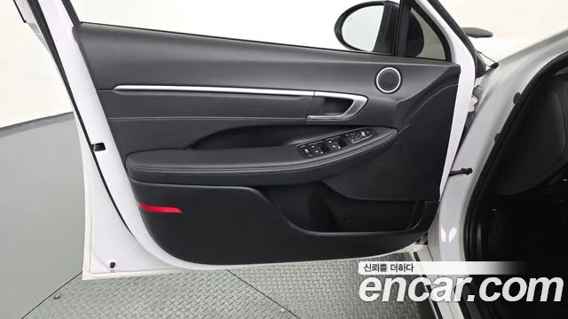 Hyundai Sonata — Фото автомобиля 24