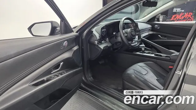 Hyundai AVANTE Avante (CN7) — Фото автомобиля 10