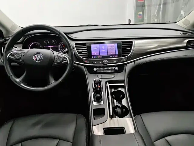 Buick LaCrosse — Фото автомобиля 12
