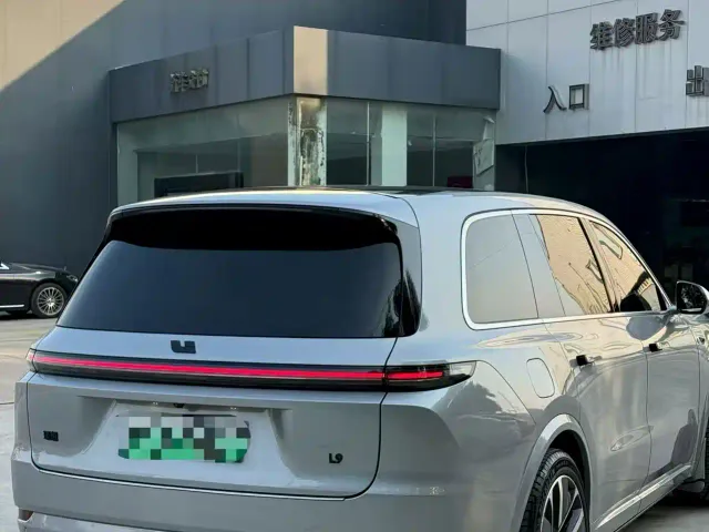Li Auto L9 — Фото автомобиля 7