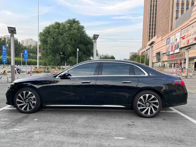 Mercedes-Benz E-Class — Фото автомобиля 6