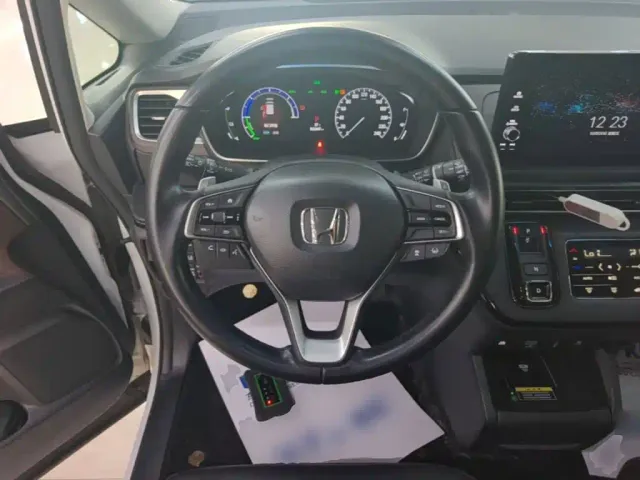 Honda Odyssey — Фото автомобиля 10