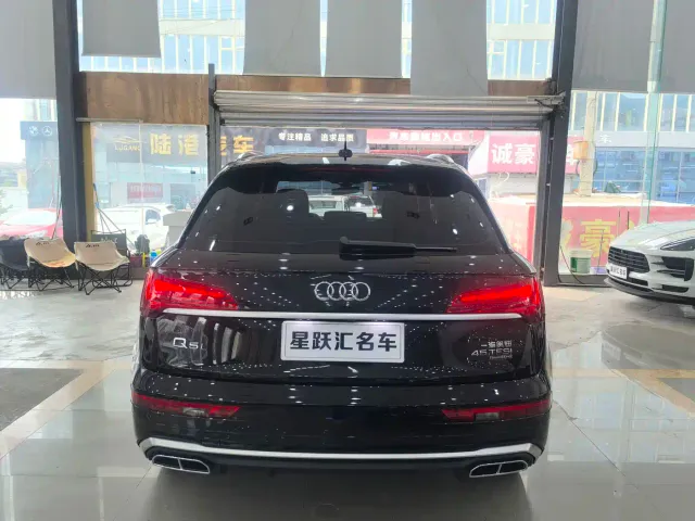 Audi Q5L — Фото автомобиля 5