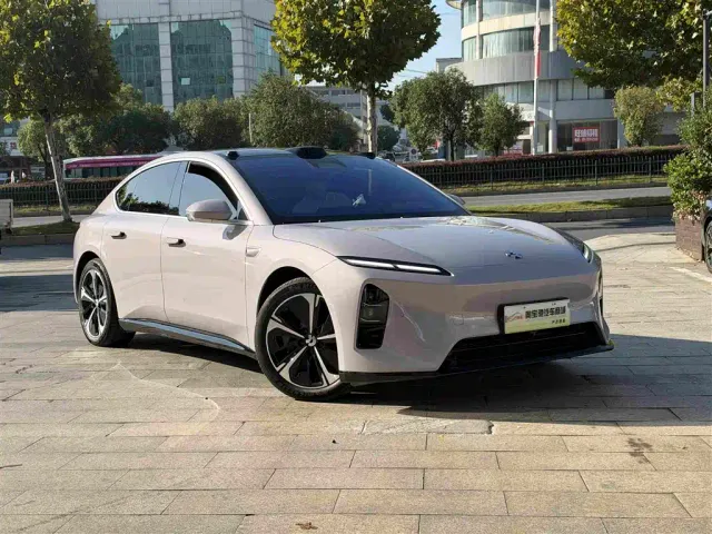 Nio ET5 — Фото автомобиля 3