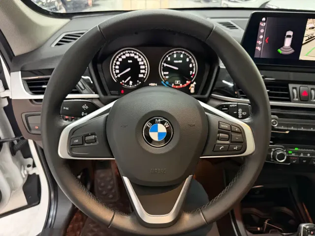 BMW X1 — Фото автомобиля 12