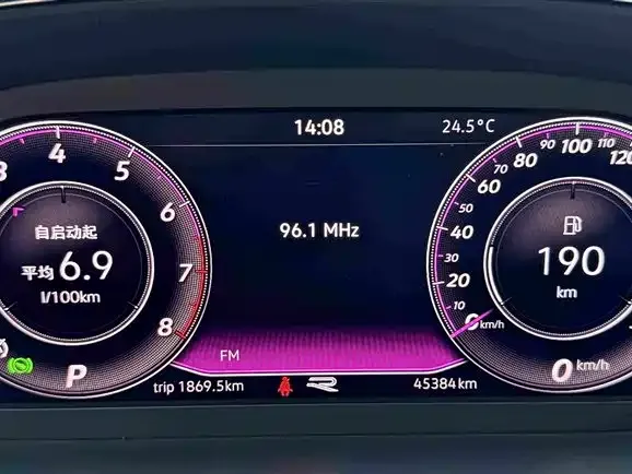 Volkswagen Passat — Фото автомобиля 8