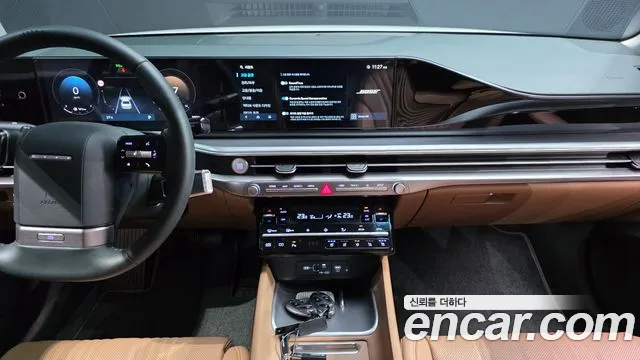 Hyundai Grandeur Grandeur (GN7) 2.5 Бензин 2WD — Фото автомобиля 16