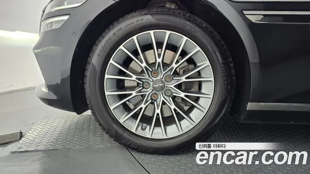 Genesis G80 RG3 — Фото автомобиля 5