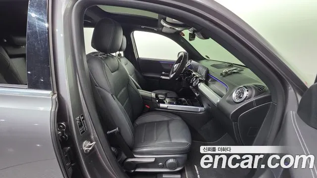 Mercedes-Benz EQB — Фото автомобиля 26