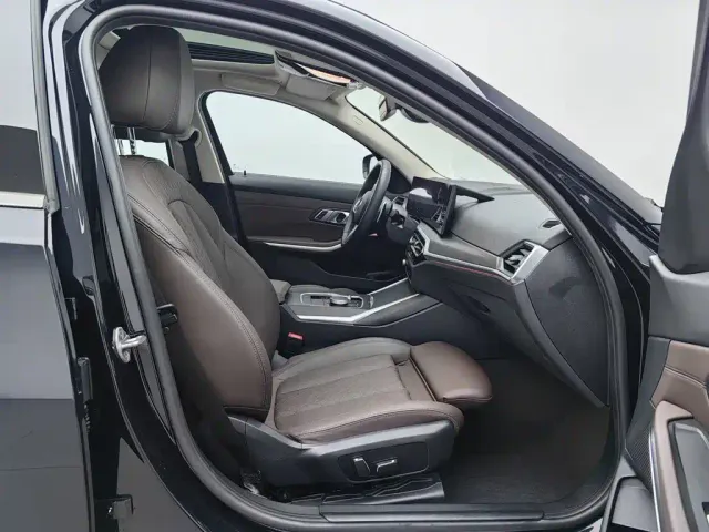 BMW 3 Series — Фото автомобиля 23