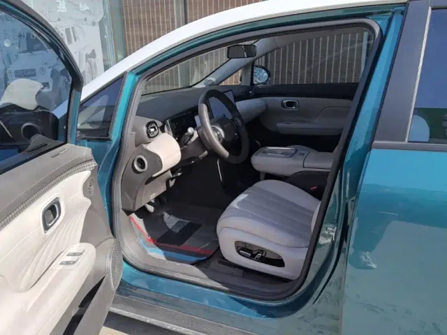 GAC Aion UT — Фото автомобиля 15