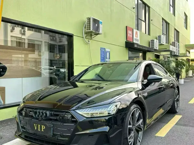 Фотография автомобиля — Audi A7L