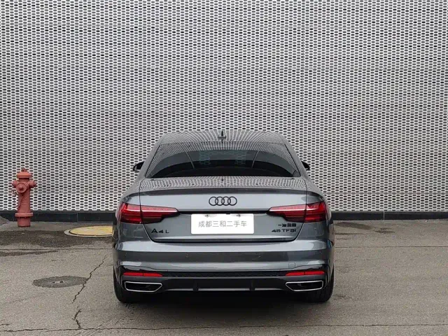 Audi A4L — Фото автомобиля 5