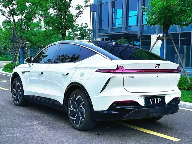 Roewe Feifan R7 — Фото автомобиля 11
