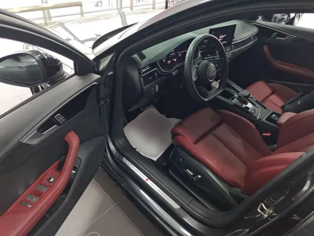 Audi A4L — Фото автомобиля 20