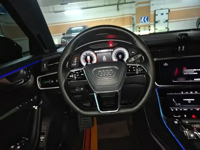 Audi A6L — Фото автомобиля 11