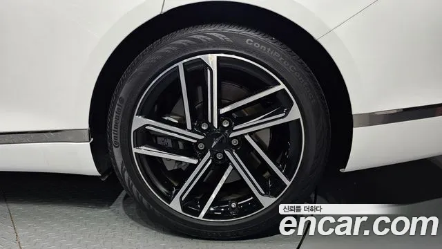 Genesis G80 Бензин 2.5 турбо 2WD — Фото автомобиля 18