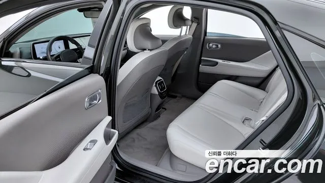 Hyundai Ioniq6 — Фото автомобиля 12