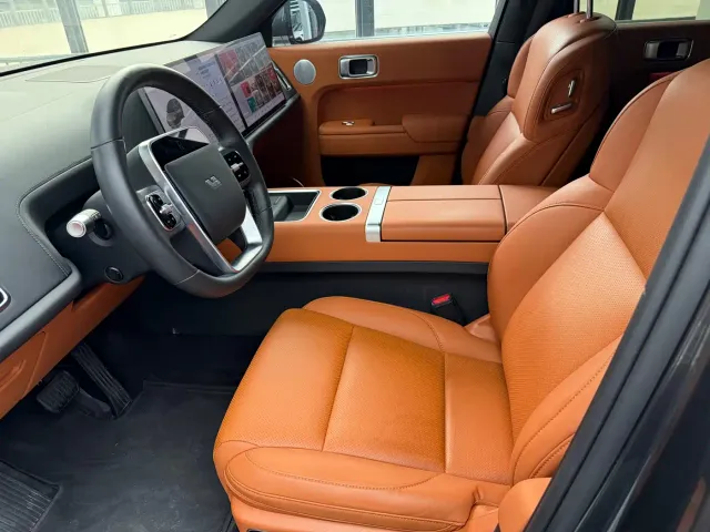 Li Auto L7 — Фото автомобиля 4