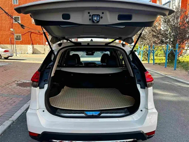 Nissan X-Trail — Фото автомобиля 9