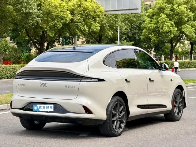IM Motors LS6 — Фото автомобиля 4